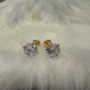 18 k Gold Stud Earrings
